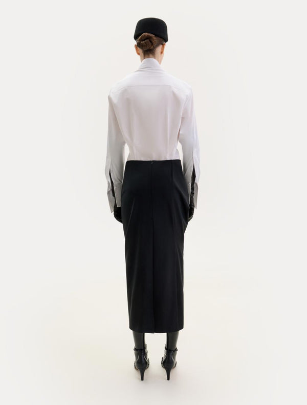 Black wool skirt with a pocket
